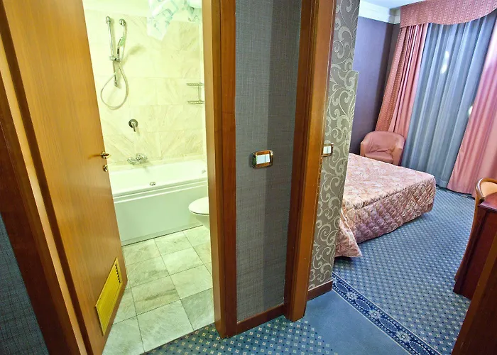 Mythos Отель 3*