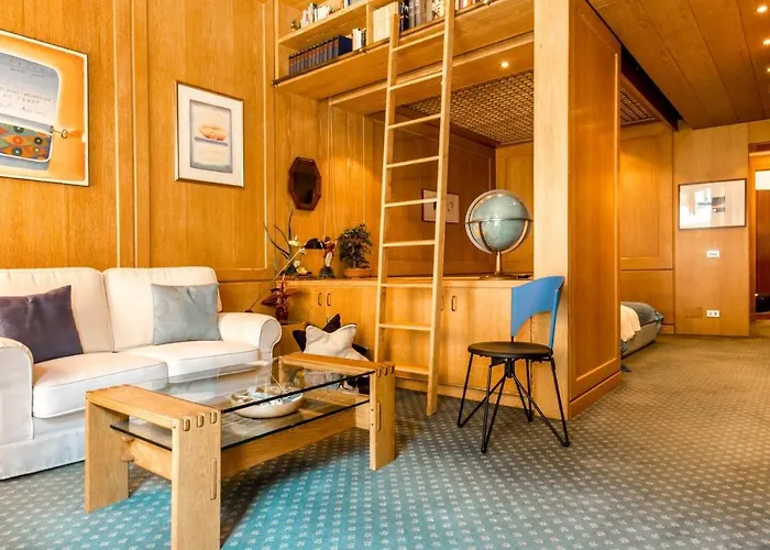 Joivy Charming With Terrace In The Very Heart Of