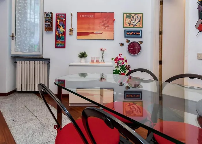 Appartamento Joivy Charming With Terrace In The Very Heart Of
