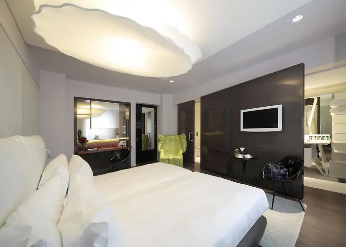 Palazzo Matteotti, The Dedica Anthology, Autograph Collection 5* 밀라노