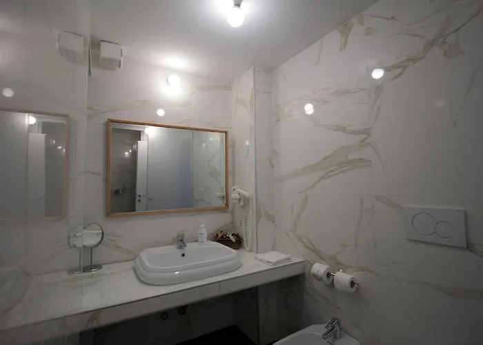 Antica Dei Mercanti 4* Milánó