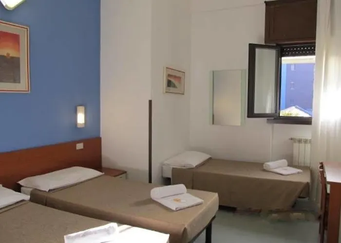 Ambrosiana Hotel *
