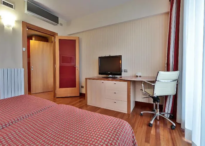 Unaway & Quark Due 4* Milano