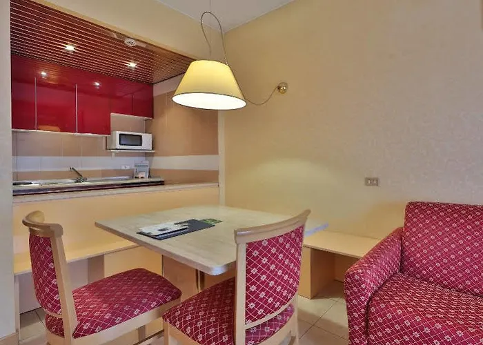 Apart Otel Unaway & Quark Due Milano