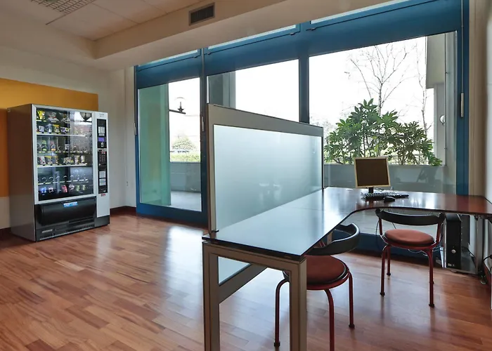 Unaway & Quark Due Apart Otel Milano