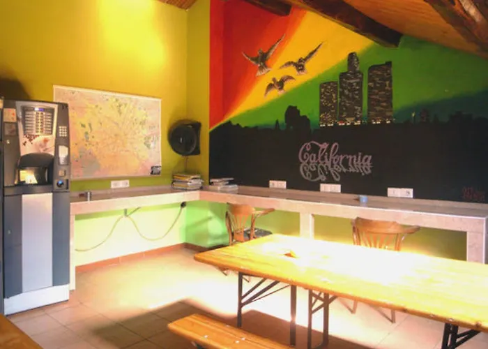 Hostal California *
