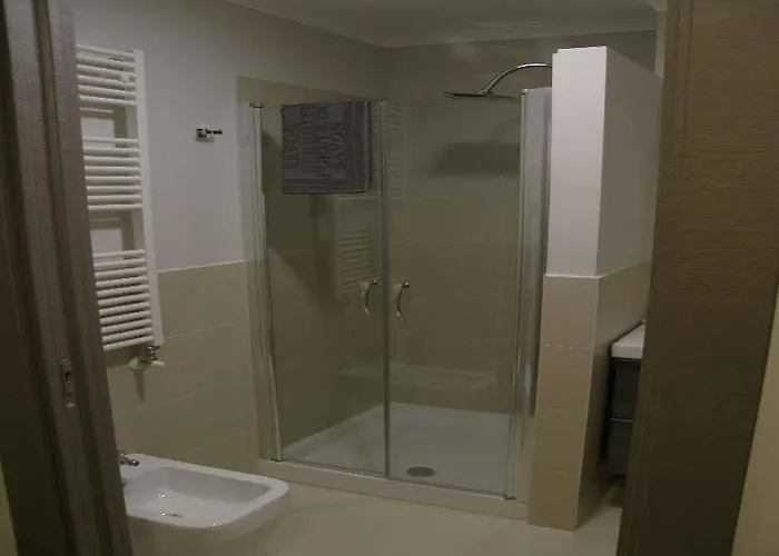 Zuretti 61 3* Milano