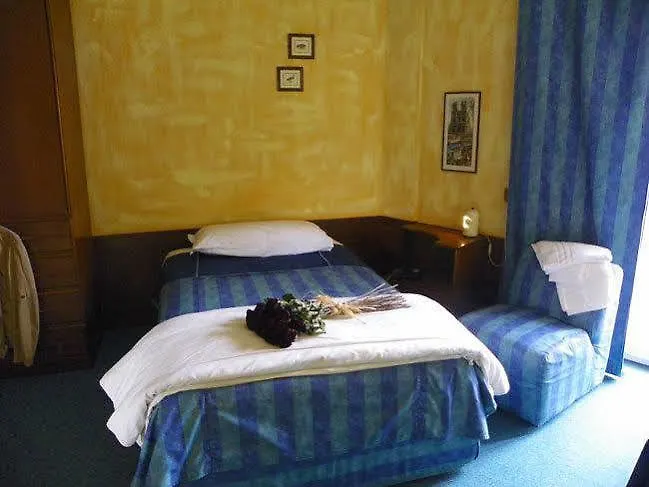 Hotel apartamentowy Loreto Mediolan