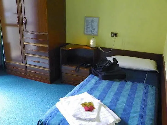Loreto Hotel apartamentowy Mediolan