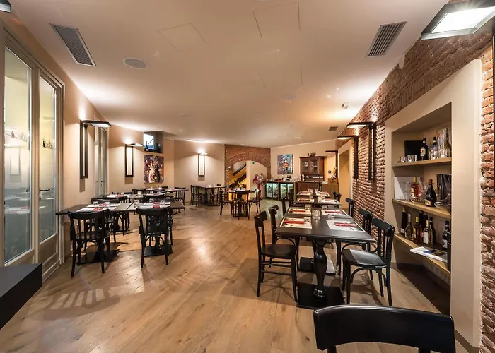 The Glamore Duomo 5* Milan