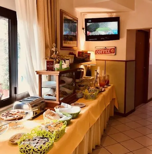 San Siro Fiera Szálloda 2*