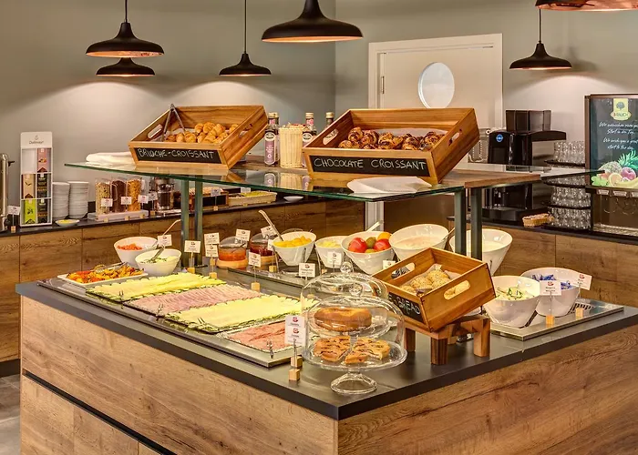 Meininger Lambrate Hostel *