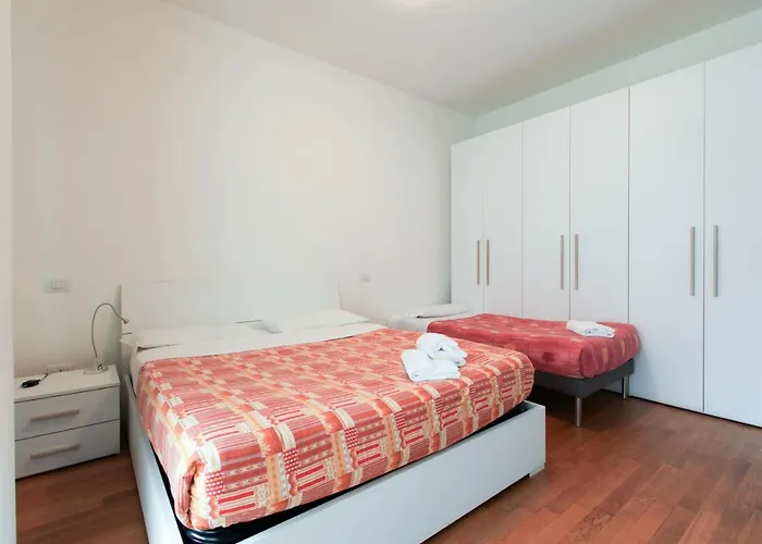 Red Line Division Penzion Milán