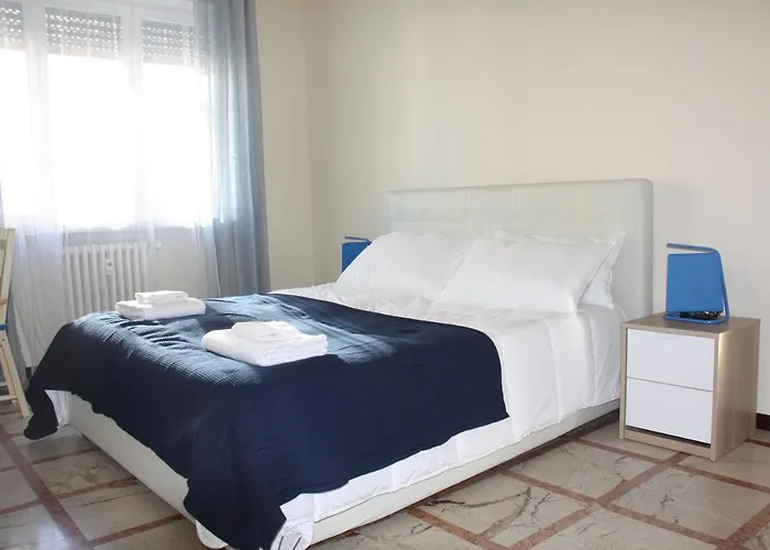 Lotus ベッド・アンド・ブレックファスト ミラノ