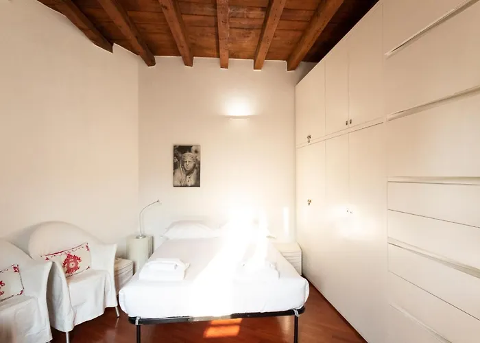 Apartment Anfiteatro In Brera