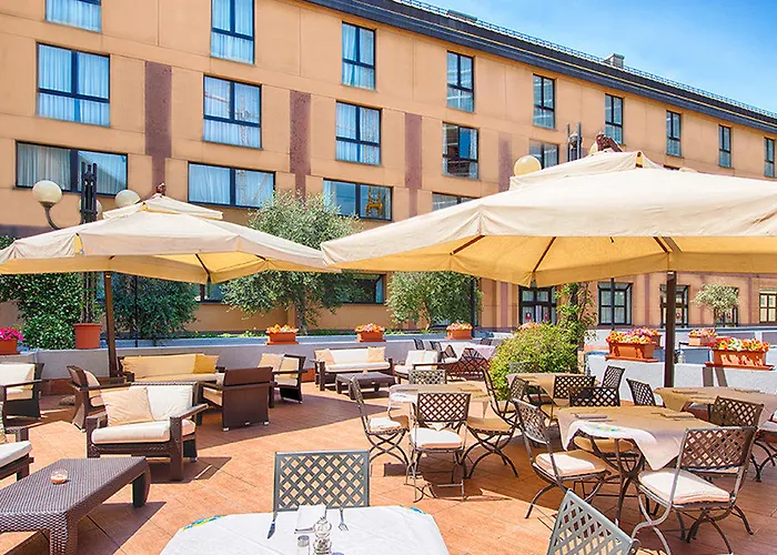 米兰市中心莱昂纳多酒店 4*