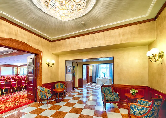 米兰市中心莱昂纳多酒店 酒店 4*