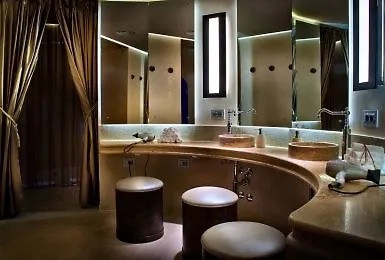 Chateau Monfort - Relais & Chateaux ميلان