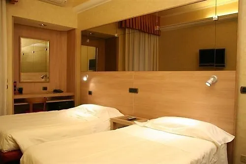 Just Hotel Mediolan
