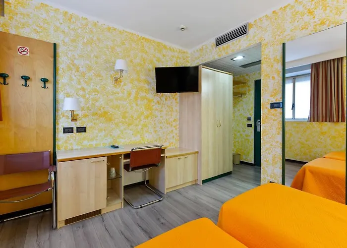 Ginosi Arizona Hotel 3*