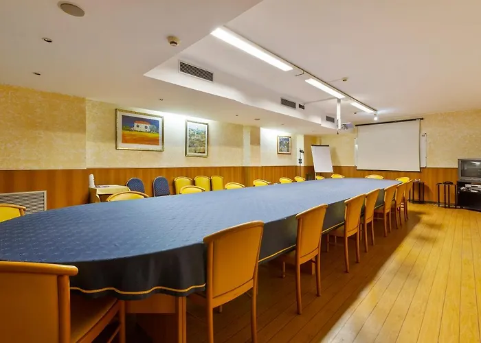 Ginosi Arizona 3* Milaan