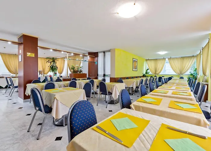 Hotel Ginosi Arizona 3*