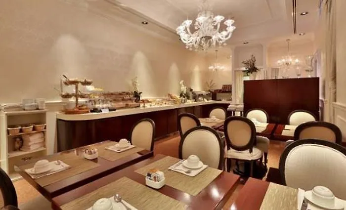 Отель Worldhotel Casati 18