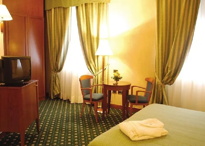Ascot Otel 4*