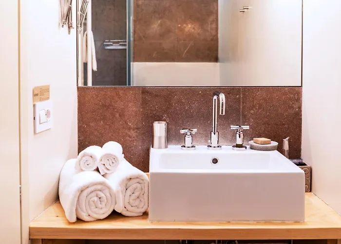 Bc Maison Bed&cafe 4* ミラノ