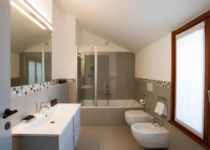 ريزيدانس أوديسكالتشي 3* ميلان