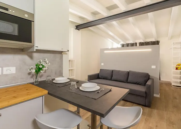 アパート Alessia's Building- Affori Fn ミラノ