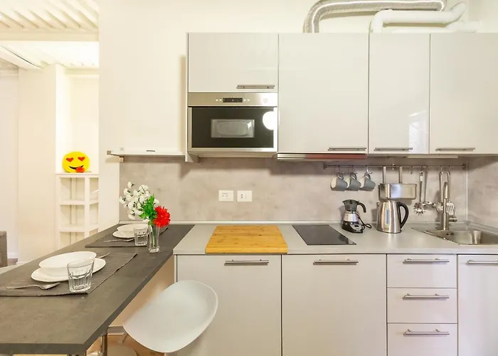 Alessia's Building- Affori Fn アパート