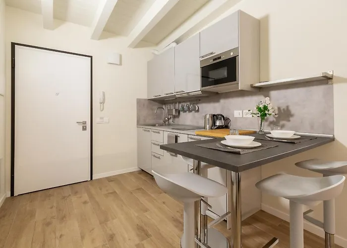 アパート Alessia's Building- Affori Fn