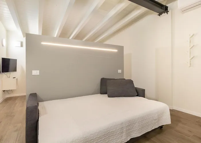 Alessia's Building- Affori Fn