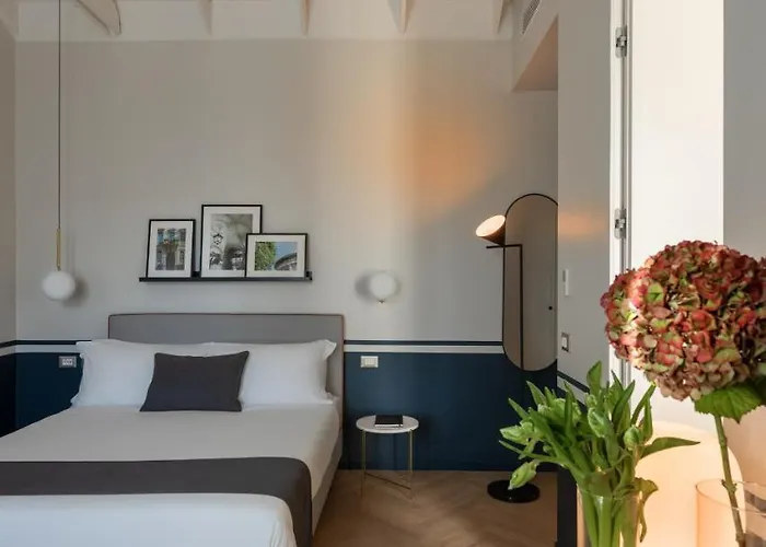 Hotel Velvet Grey Boutique