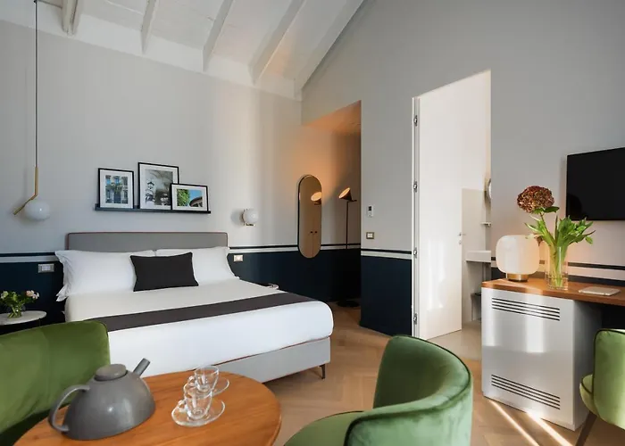 Velvet Grey Boutique 3* ミラノ