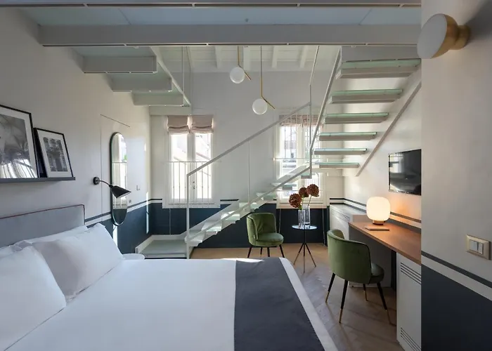 Velvet Grey Boutique