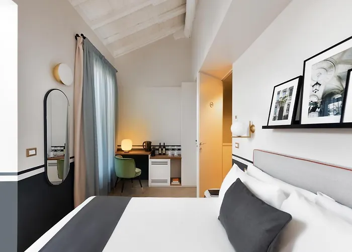Velvet Grey Boutique Hotel 3*