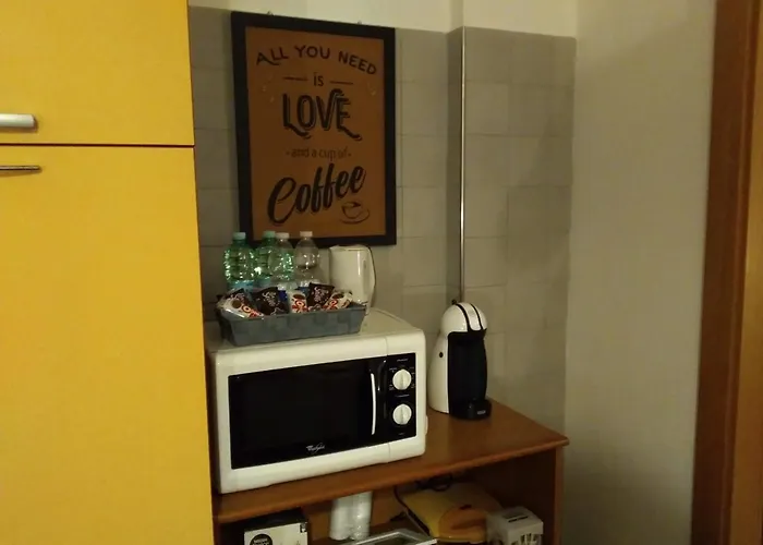 Kibilu - Via Falcone - Centre - Duomo * מילאנו