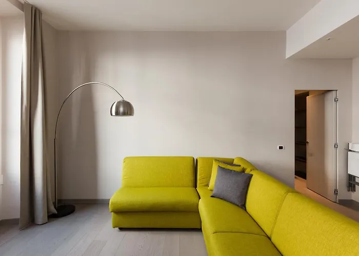 Easyhomes-duomo & *