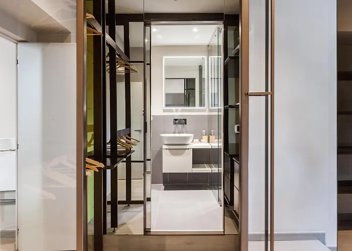 Easyhomes-duomo & ミラノ