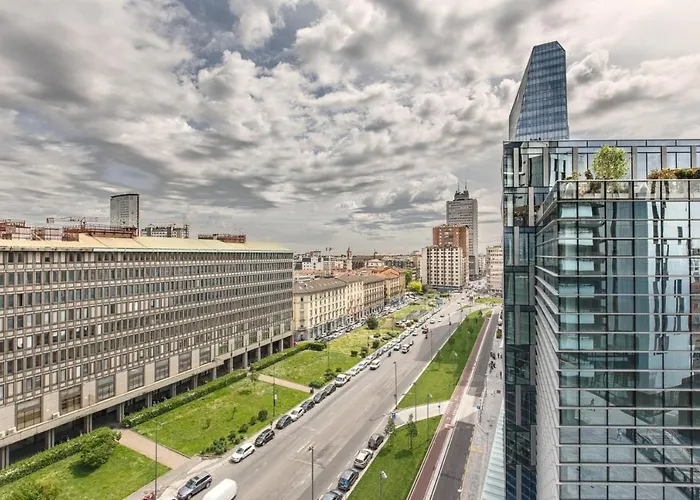 Stylish Elegant In Torre Solaria With Exclusive Milan's View Milano