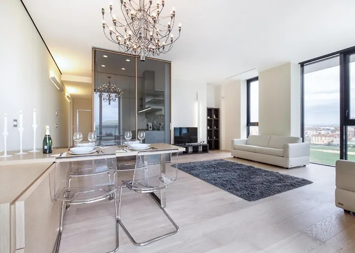 Stylish Elegant In Torre Solaria With Exclusive Milan's View *