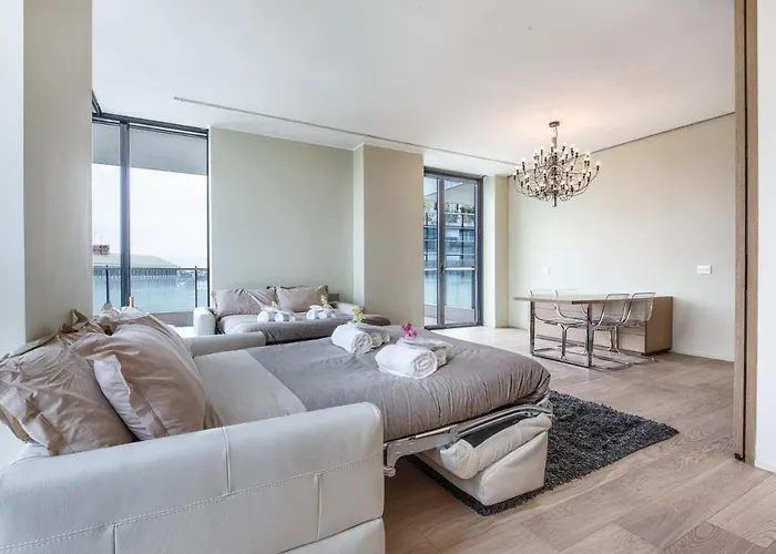 Stylish Elegant In Torre Solaria With Exclusive Milan's View Lägenhet *