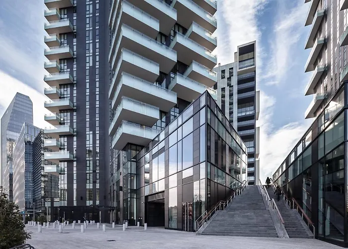 Stylish Elegant In Torre Solaria With Exclusive Milan's View *