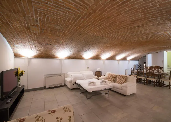 Loft In Navigli District With Jacuzzi & Sauna - Papiniano Apartament *