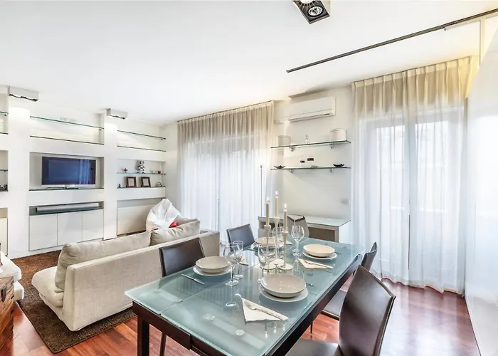 Bright And Cozy In Isola District - Marco Polo 아파트 *