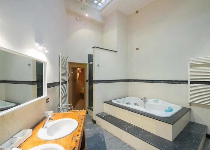 Loft In Navigli District With Jacuzzi & Sauna - Papiniano Apartament *