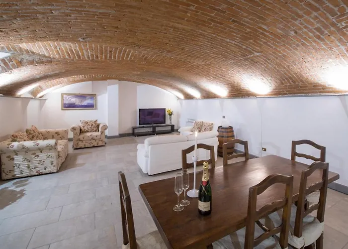 Lejlighed Loft In Navigli District With Jacuzzi & Sauna - Papiniano *