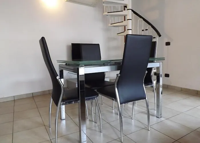 Easy - And Navigli 3* Milano